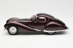 Talbot-Lago T150 C-SS Figoni & Falaschi Teardrop Tumma Bordeaux Metallic CMC 1:18 M-179 Metalli — kuva 3 / 6