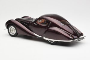Talbot-Lago T150 C-SS Figoni & Falaschi Teardrop Tumma Bordeaux Metallic CMC 1:18 M-179 Metalli — kuva 4 / 6