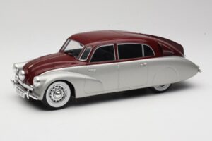 Tatra 87 Hopea & Tummanpunainen MCG 1:18 MCG18067 Metalli