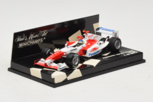 Toyota TF104 Panasonic #16 C. da Matta Panasonic Toyota Racing 2004 Minichamps 1:43 400040016 Metalli — kuva 2 / 5