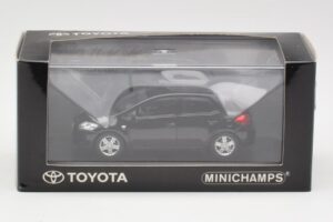 Toyota Auris E150 Musta Minichamps 1:43 TOYOTA004 Metalli — kuva 4 / 4