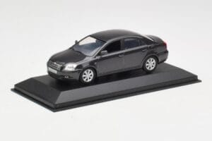 Toyota Avensis T250 Tummanharmaa Minichamps 1:43 TOYOTA003 Metalli — kuva 2 / 4