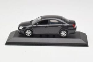 Toyota Avensis T250 Tummanharmaa Minichamps 1:43 TOYOTA003 Metalli