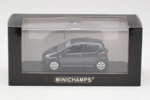 Toyota Aygo AB10 Grey Metallic Minichamps 1:43 AYGO001 Metalli — kuva 4 / 4