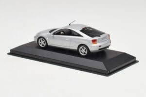 Toyota Celica VII Superior Hopea Minichamps 1:43 CELICA001 Metalli — kuva 3 / 4