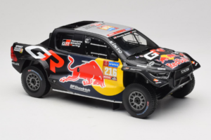 Toyota GR DKR Hilux Evo #216 S. Quintero / D. Zenz Rally Dakar 2024 IXO 1:18 18RMC238B Metalli — kuva 4 / 6