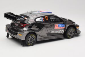 Toyota GR Yaris Rally1 #17 Toyota Gazoo Racing WRT S. Ogier / V. Landais Rally Finland 2024 IXO 1:18 18RMC216 Metalli — kuva 2 / 6
