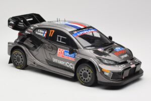 Toyota GR Yaris Rally1 #17 Toyota Gazoo Racing WRT S. Ogier / V. Landais Rally Finland 2024 IXO 1:18 18RMC216 Metalli — kuva 4 / 6