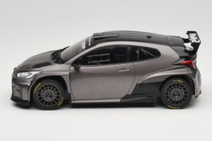 Toyota GR Yaris Rally2 Harmaa IXO 1:18 18CMC210 Metalli — kuva 3 / 6