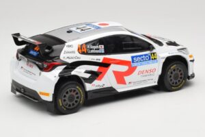 Toyota GR Yaris Rally2 #44 H. Kogure Rally Finland 2024 IXO 1:18 18RMC212B Metalli — kuva 2 / 6