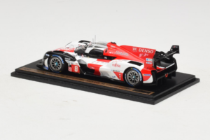 Toyota GR010 Hybrid Hypercar #8 S. Buemi / B. Hartley / R. Hirakawa Toyota Gazoo Racing 24 Hours of Le Mans 2023 Spark 1:43 T — kuva 4 / 4