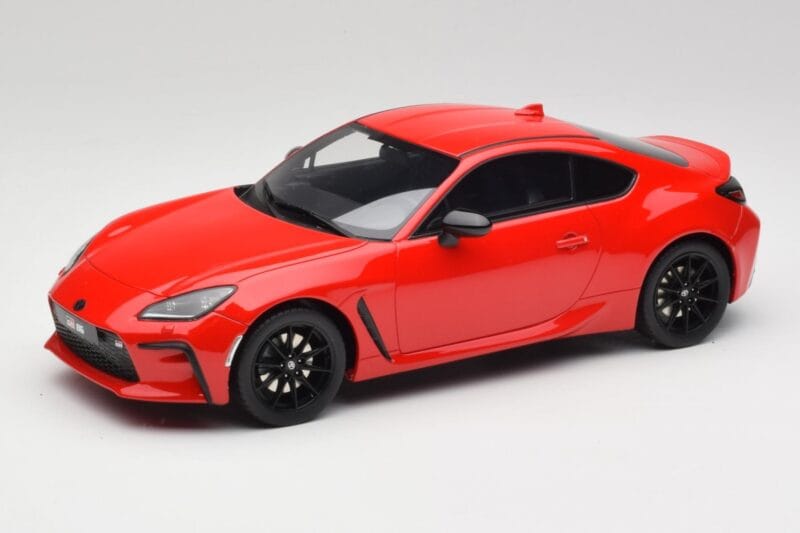 Toyota GR86 ZN8 Ignition Punainen Otto 1:18 OT470 Hartsi