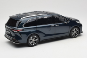 Toyota Granvia Tummansininen OEM 1:18 FCL22GR803 Metalli — kuva 3 / 8
