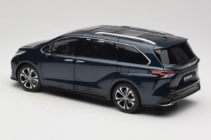 Toyota Granvia Tummansininen OEM 1:18 FCL22GR803 Metalli — kuva 7 / 8