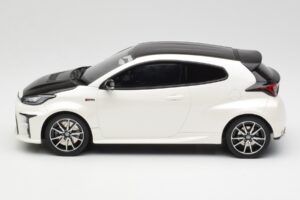 Toyota GRMN Yaris Rally Package Valkoinen Otto 1:18 OT1071 Hartsi — kuva 3 / 6