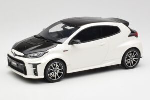 Toyota GRMN Yaris Rally Package Valkoinen Otto 1:18 OT1071 Hartsi