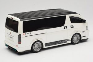 Toyota Hiace Super GL Pearl White Otto 1:18 OT1136 Hartsi — kuva 2 / 6