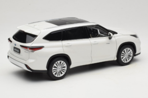 Toyota Highlander XU70 Valkoinen OEM 1:18 26071-2011 Metalli — kuva 3 / 8