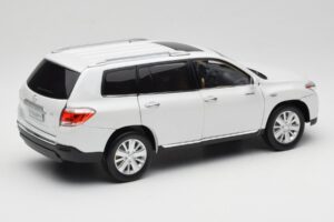 Toyota Highlander XU40 Valkoinen Paudi Model 1:18 2043612-W1 Metalli — kuva 3 / 8