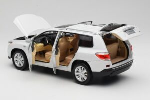 Toyota Highlander XU40 Valkoinen Paudi Model 1:18 2043612-W1 Metalli — kuva 5 / 8
