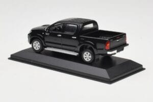 Toyota Hilux Musta Minichamps 1:43 400166662 Metalli — kuva 3 / 4