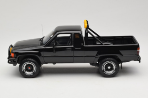 Toyota Hilux N60 SR5 Pickup Musta Otto 1:18 OT481B Hartsi — kuva 3 / 6