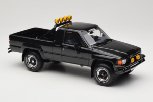 Toyota Hilux N60 SR5 Pickup Musta Otto 1:18 OT481B Hartsi — kuva 4 / 6