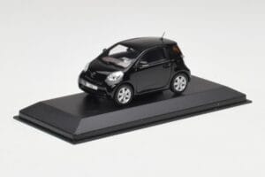 Toyota iQ Musta Mica Minichamps 1:43 403166803 Metalli — kuva 2 / 4