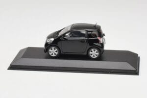Toyota iQ Musta Mica Minichamps 1:43 403166803 Metalli