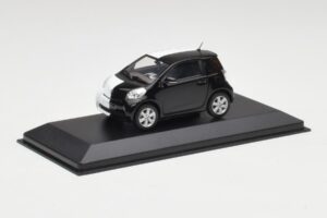 Toyota iQ Musta & Valkoinen Geneva Motor Show 2009 Minichamps 1:43 400166801 Metalli — kuva 2 / 4