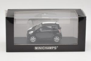 Toyota iQ Musta & Valkoinen Geneva Motor Show 2009 Minichamps 1:43 400166801 Metalli — kuva 4 / 4