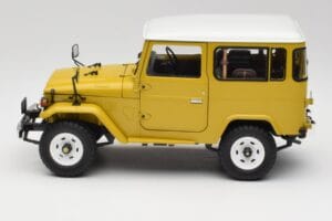 Toyota Land Cruiser FJ40 Sinappi Keltainen Kyosho 1:18 08971Y Metalli — kuva 4 / 8