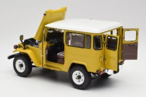 Toyota Land Cruiser FJ40 Sinappi Keltainen Kyosho 1:18 08971Y Metalli — kuva 5 / 8