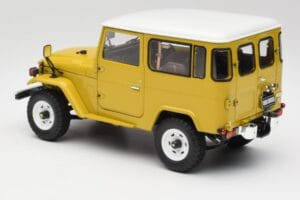 Toyota Land Cruiser FJ40 Sinappi Keltainen Kyosho 1:18 08971Y Metalli — kuva 7 / 8