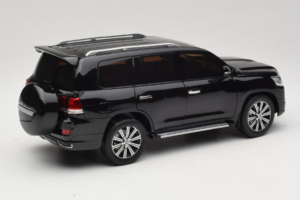 Toyota Land Cruiser LC200 Musta Kengfai 1:18 KF024-13 Metalli — kuva 3 / 8