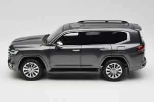 Toyota Land Cruiser LC300 ZX Harmaa LCD 1:18 LCD18013-ZX-GR Metalli — kuva 4 / 8
