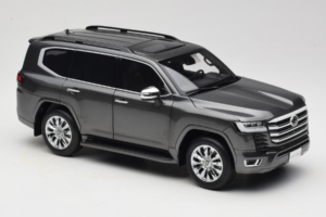 Toyota Land Cruiser LC300 ZX Harmaa LCD 1:18 LCD18013-ZX-GR Metalli — kuva 6 / 8