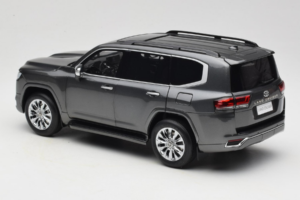 Toyota Land Cruiser LC300 ZX Harmaa LCD 1:18 LCD18013-ZX-GR Metalli — kuva 7 / 8