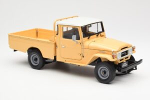 Toyota Land Cruiser Pickup Beige Kyosho 1:18 08958BE Metalli — kuva 6 / 8