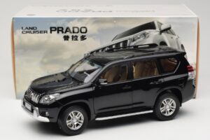 Toyota Land Cruiser Prado J150 Musta Paudi Model 1:18 623132-BK Metalli — kuva 8 / 8