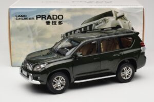 Toyota Land Cruiser Prado J150 Vihreä Paudi Model 1:18 623132-GR Metalli — kuva 8 / 8