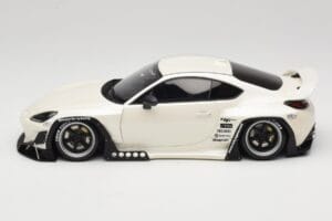 Toyota Pandem GR86 ZN8 Crystal White GT Spirit 1:18 GT498 Hartsi — kuva 3 / 6