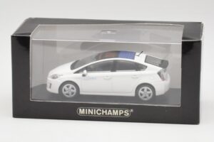 Toyota Prius XW30 Super Valkoinen Minichamps 1:43 PRIUS001 Metalli — kuva 4 / 4