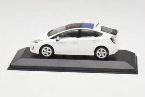 Toyota Prius XW30 Super Valkoinen Minichamps 1:43 PRIUS001 Metalli