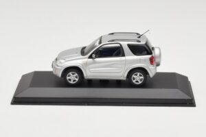 Toyota RAV4 XA20 Hopea Vaalea Sisusta Minichamps 1:43 31434205 Metalli