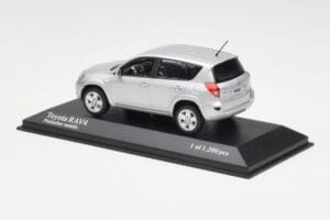Toyota RAV4 XA30 Hopea Minichamps 1:43 400166570 Metalli — kuva 3 / 4