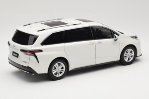 Toyota Sienna XL30 Valkoinen OEM 1:18 TOYOTA013 Metalli — kuva 3 / 8
