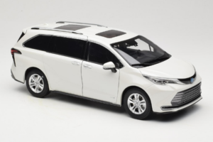 Toyota Sienna XL30 Valkoinen OEM 1:18 TOYOTA013 Metalli — kuva 6 / 8