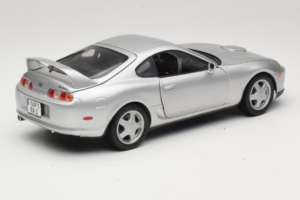 Toyota Supra A80 Hopea Kyosho 1:18 8847 Metalli — kuva 3 / 8
