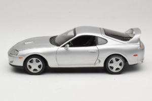 Toyota Supra A80 Hopea Kyosho 1:18 8847 Metalli — kuva 4 / 8